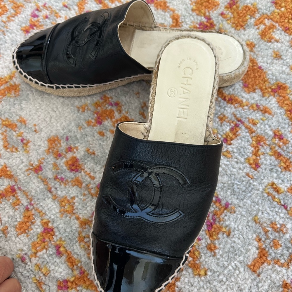 Chanel Black Patent Leather Mules - Picture 5 of 5